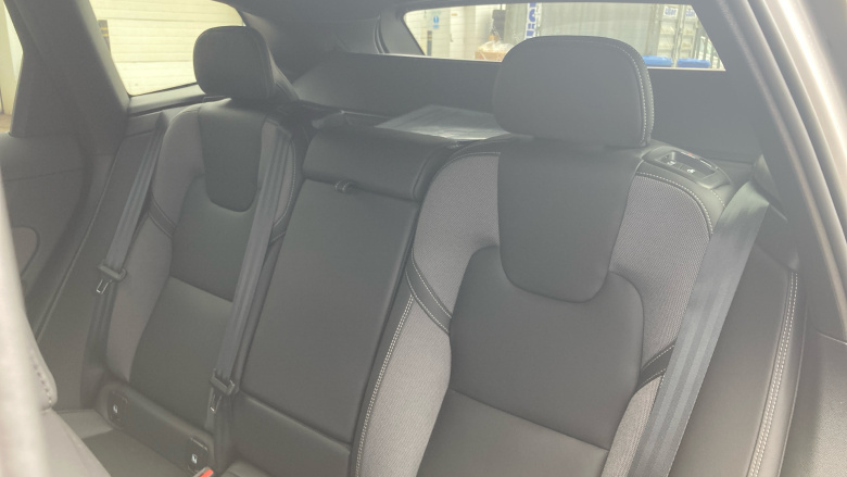 Volvo XC60 2.0 B4D Plus Dark 5dr AWD Geartronic Diesel Estate